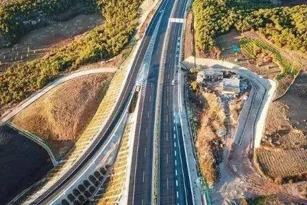 昭威高速公路最新動(dòng)態(tài)，自然美景之旅的啟程之路