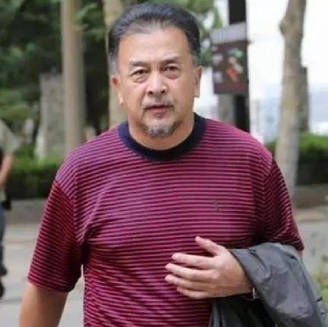 黃宏最新動態(tài)，變化中的力量與自信成就之路