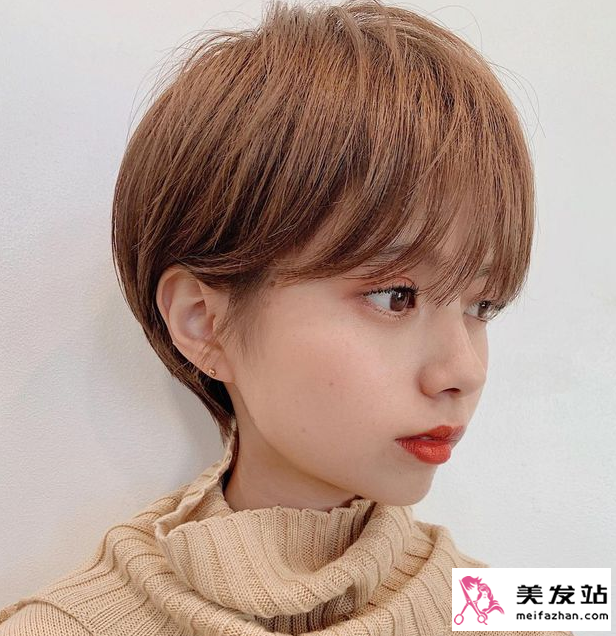 最新款短發(fā)發(fā)型女，小巷深處的時尚靈感與秘密圖片分享